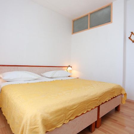 Apartment Igrane 311B Buitenkant foto