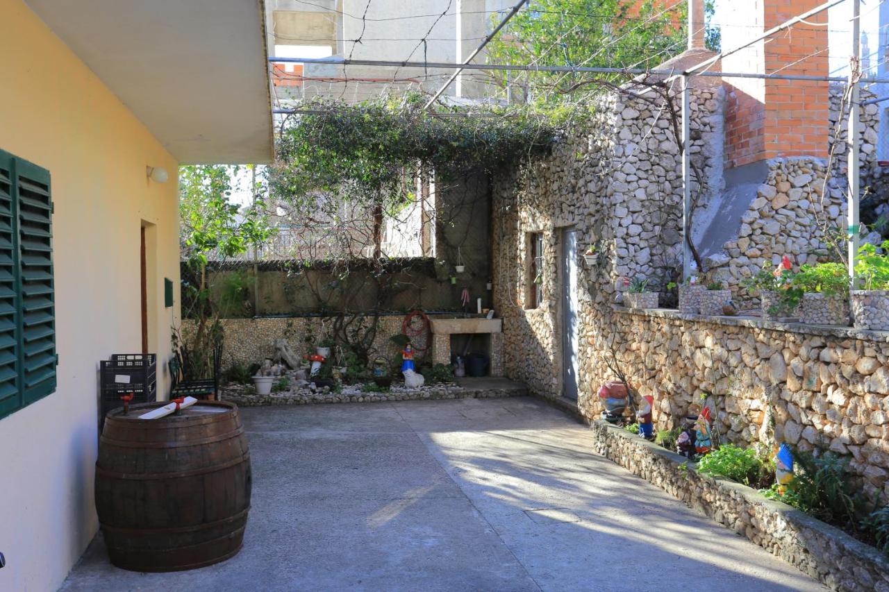 Apartment Igrane 311B Buitenkant foto