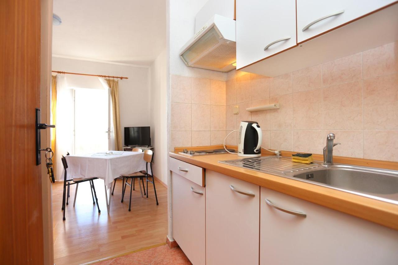 Apartment Igrane 311B Buitenkant foto