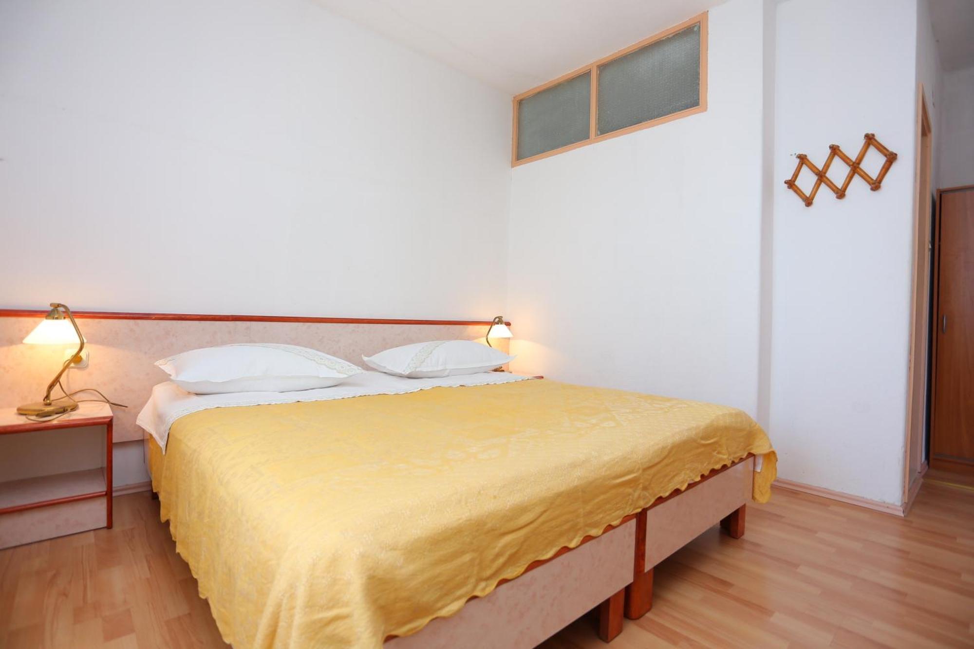 Apartment Igrane 311B Buitenkant foto